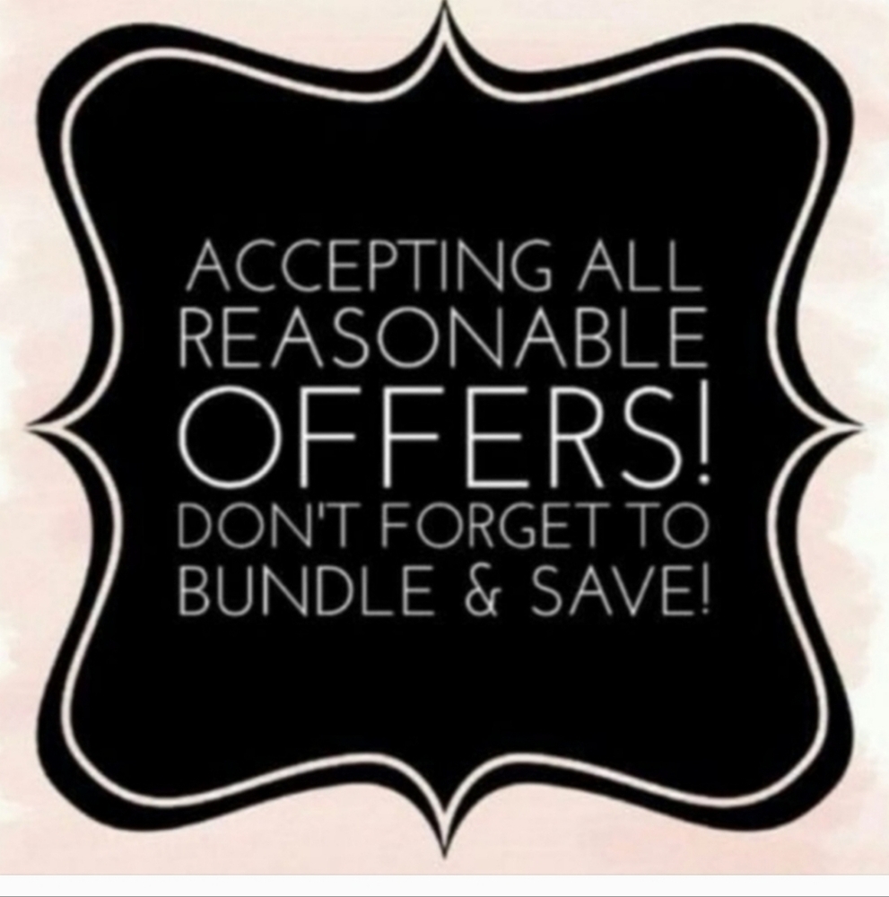 REASONABLE OFFERS! PLEASE NOTE THIS SITE TAKES OUT 25💔 PERCENT ON EACH ITEM!